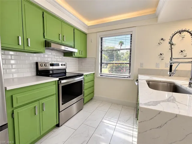 4272 Island Cir B, Fort Myers, Florida 33919