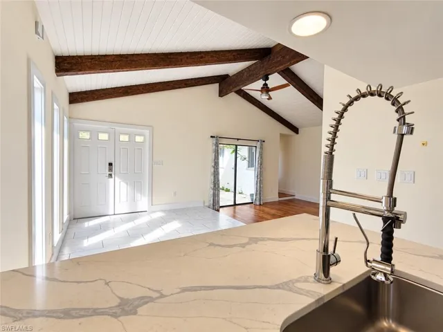 4272 Island Cir B, Fort Myers, Florida 33919