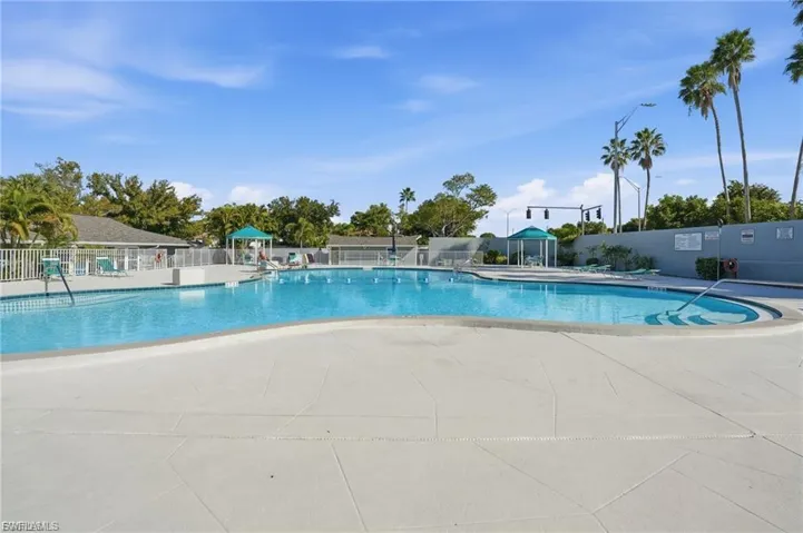 4272 Island Cir B, Fort Myers, Florida 33919