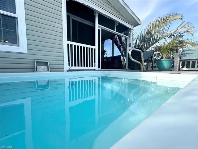 Private pool/spa