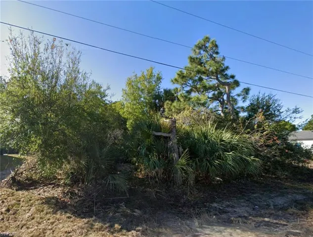 2711 28th St W, Lehigh Acres, Florida 33971