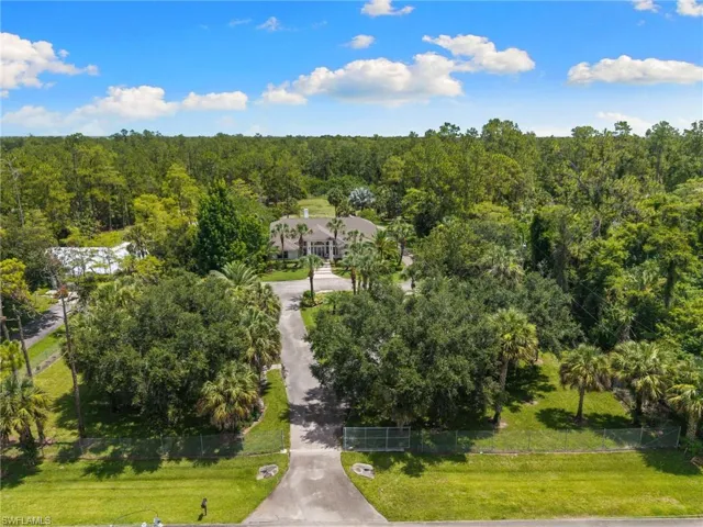 2481 22nd Ave Ne, Naples, Florida 34120