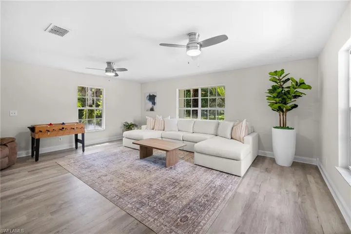 2481 22nd Ave Ne, Naples, Florida 34120