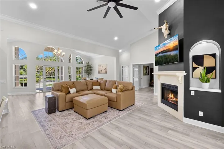 2481 22nd Ave Ne, Naples, Florida 34120