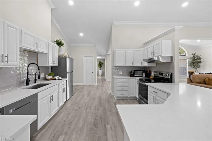 2481 22nd Ave Ne, Naples, Florida 34120