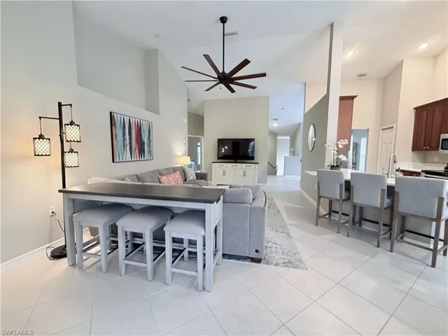 6345 Lexington Court 201, Naples, Florida 34110