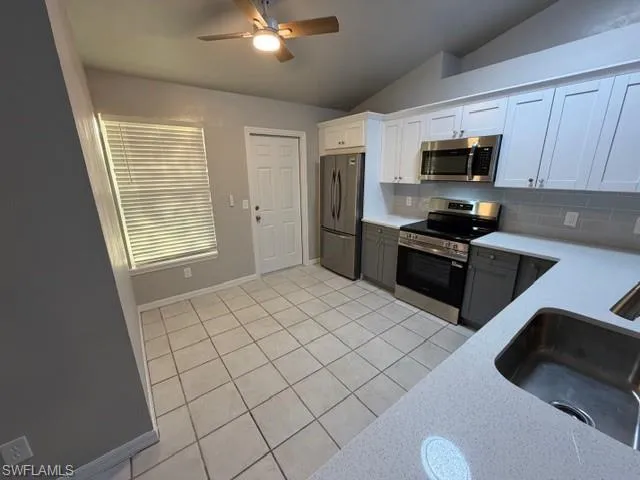UNIT B KITCHEN