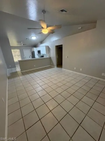 UNIT B LIVING ROOM