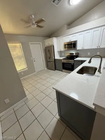 UNIT B KITCHEN