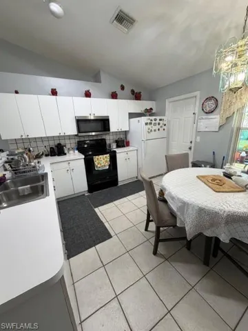 UNIT A KITCHEN