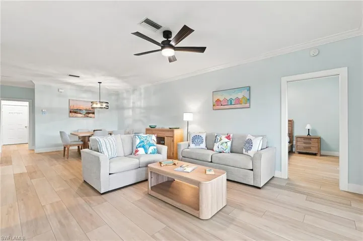 5877 Three Iron Dr 702, Naples, Florida 34110