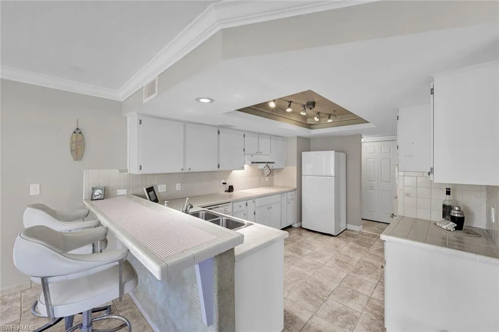 881 Panama CT, Marco Island, FL 34145,225002710