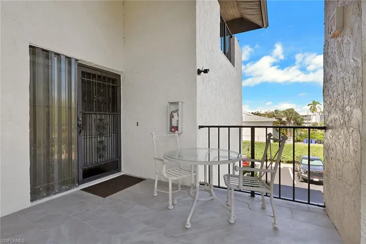 1400 Blue Point Ave 208, Naples, Florida 34102