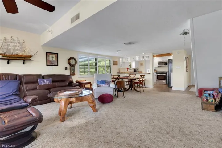 1400 Blue Point Ave 208, Naples, Florida 34102