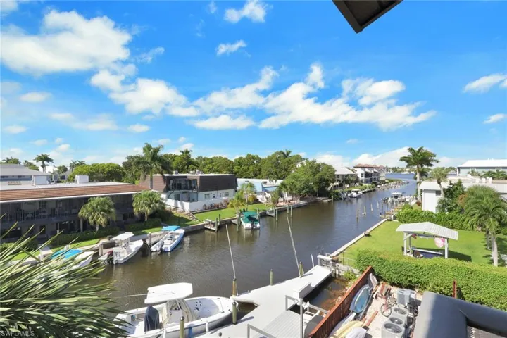 1400 Blue Point Ave 208, Naples, Florida 34102