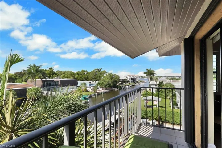 1400 Blue Point Ave 208, Naples, Florida 34102