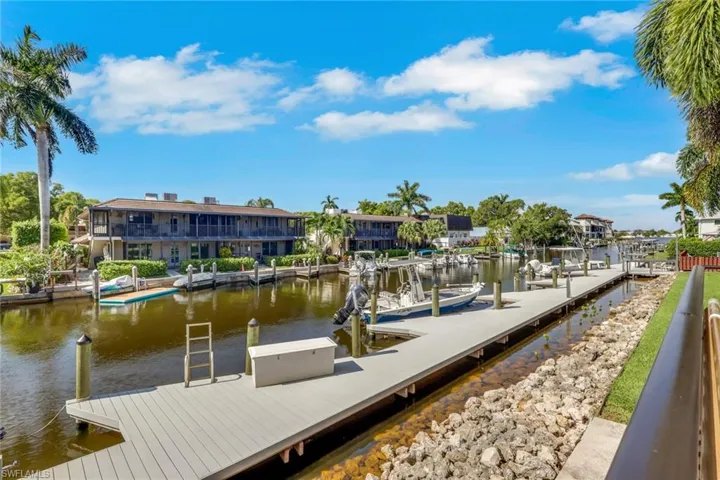 1400 Blue Point Ave 208, Naples, Florida 34102