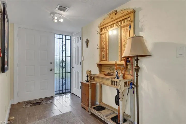 1400 Blue Point Ave 208, Naples, Florida 34102