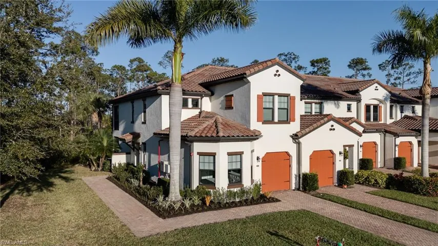 Built in 2016 by WCI, Livingston Lakes is best newer, low HOA community that offers great location in the heart of North Naples west of I-75.