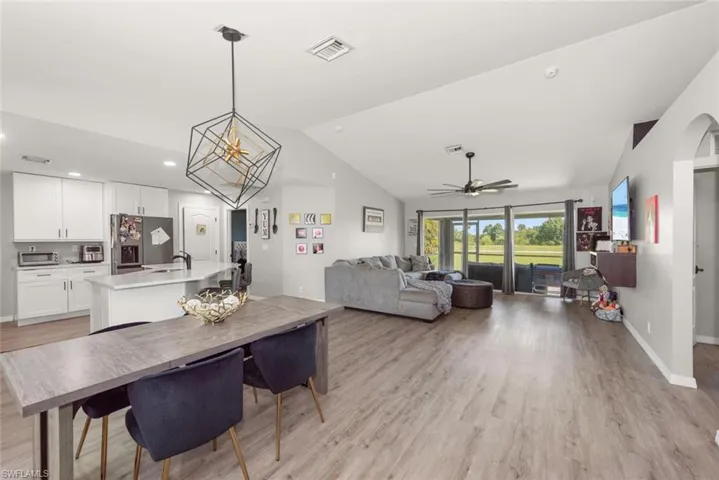 2049 Ne 25th St, Cape Coral, Florida 33909