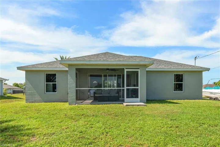 2049 Ne 25th St, Cape Coral, Florida 33909