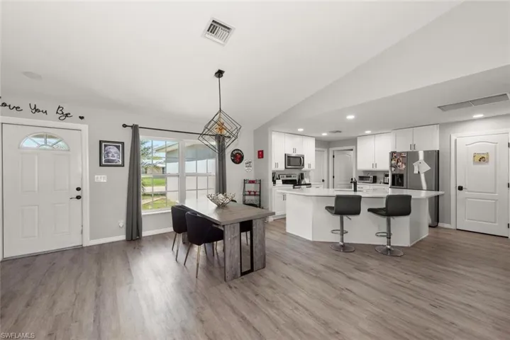 2049 Ne 25th St, Cape Coral, Florida 33909