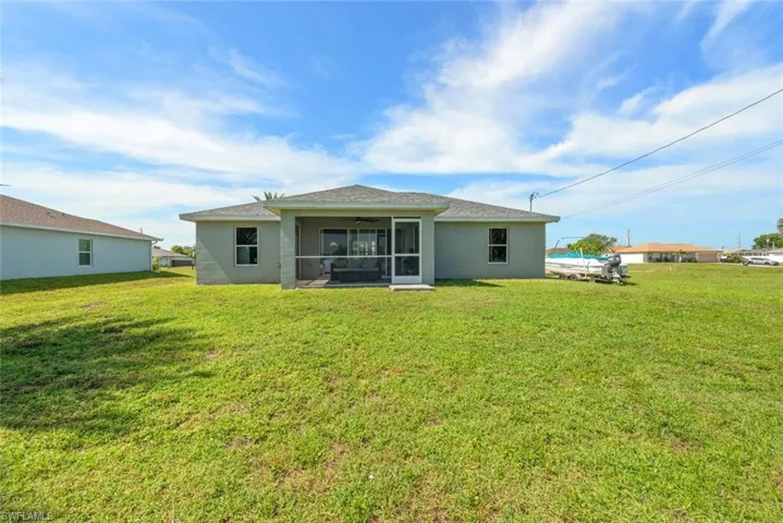2049 Ne 25th St, Cape Coral, Florida 33909
