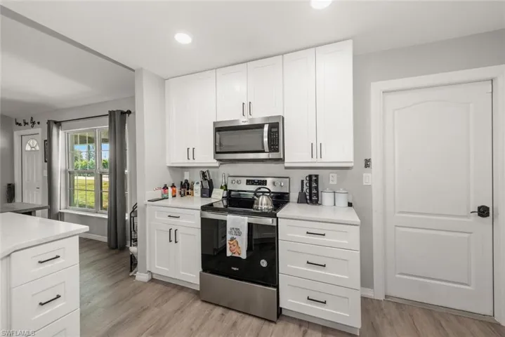 2049 Ne 25th St, Cape Coral, Florida 33909