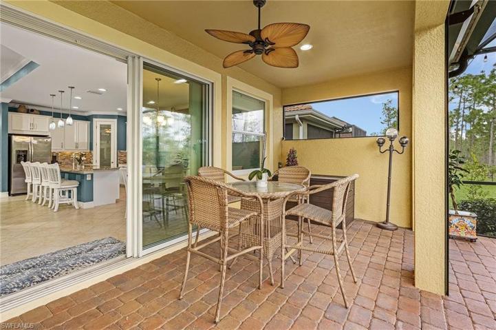 Large covered lanai with triple sliders