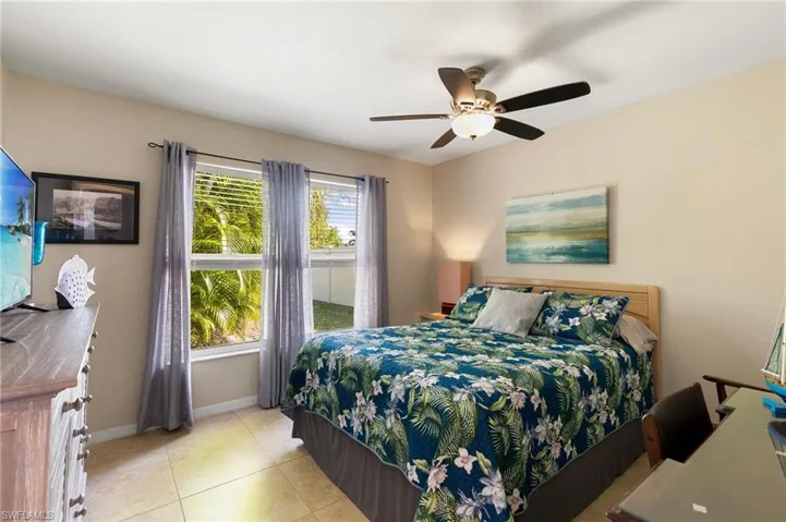 704  Meyer  DR, Naples, FL 34120