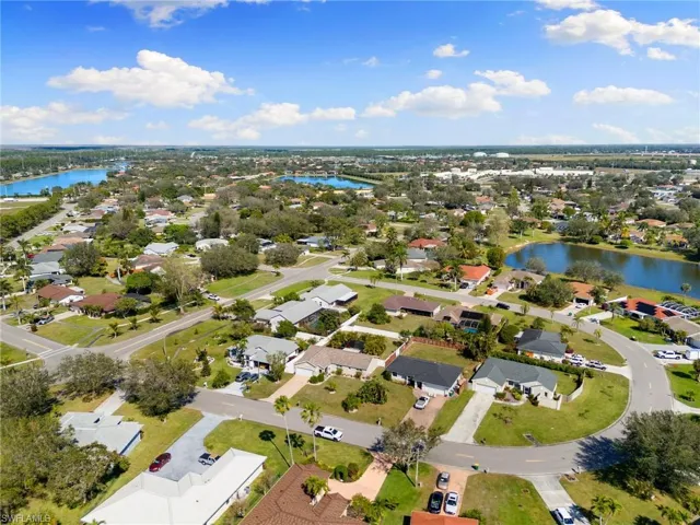 704  Meyer  DR, Naples, FL 34120