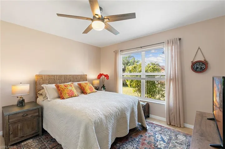 704  Meyer  DR, Naples, FL 34120
