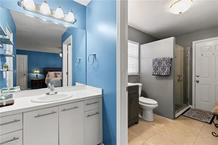 704  Meyer  DR, Naples, FL 34120