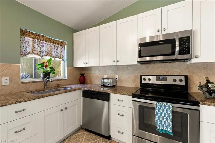 704  Meyer  DR, Naples, FL 34120