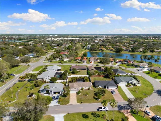 704  Meyer  DR, Naples, FL 34120