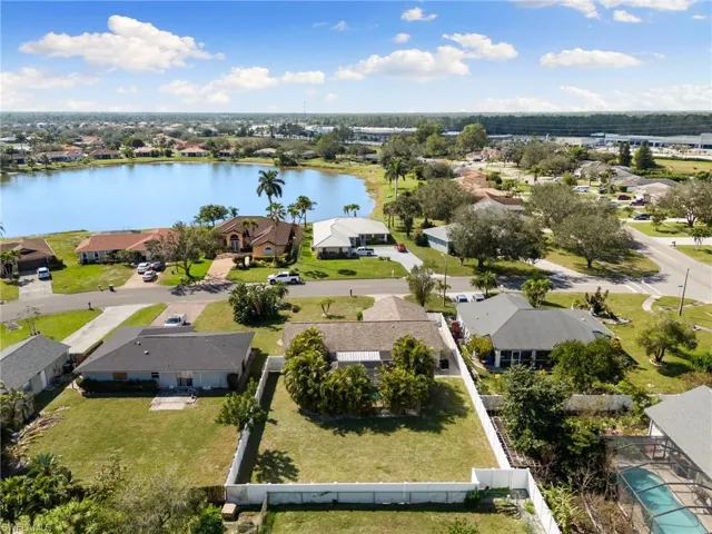 704  Meyer  DR, Naples, FL 34120