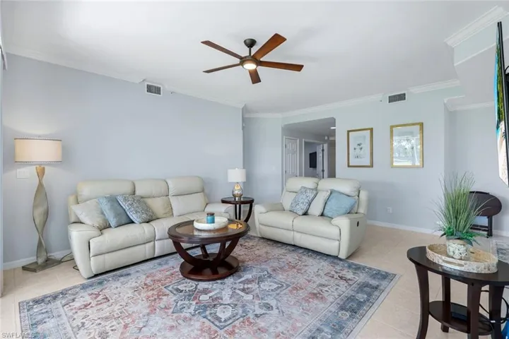 2140  Arielle  DR, Naples, FL 34109