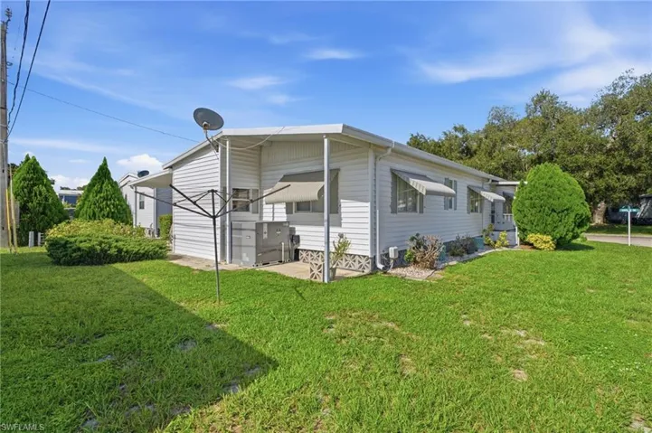 227 Santa Fe Trl, North Fort Myers, Florida 33917