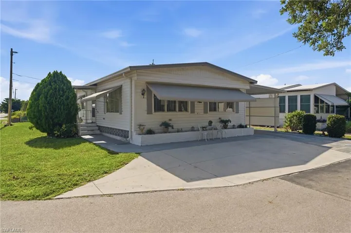 227 Santa Fe Trl, North Fort Myers, Florida 33917