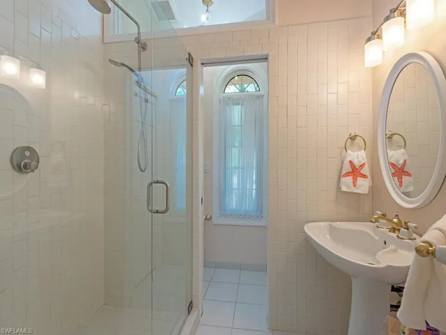 1620 3rd St S, Naples, Florida 34102