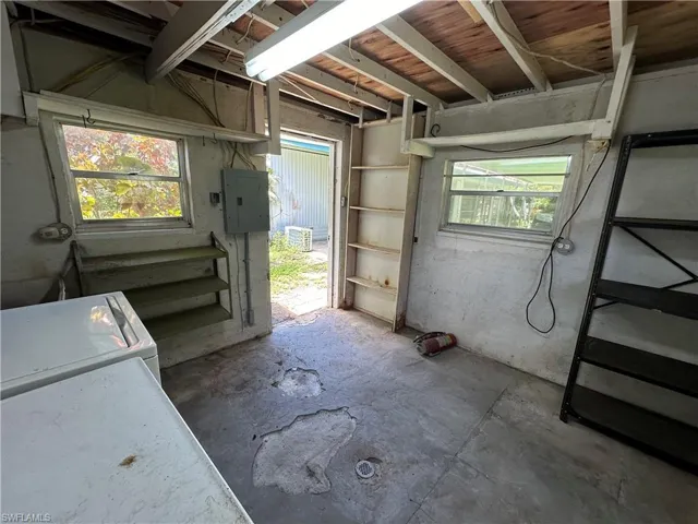 8395  Sevigny  DR, North Fort Myers, FL 33917