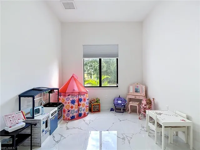 2905 4th St W, Lehigh Acres, Florida 33971
