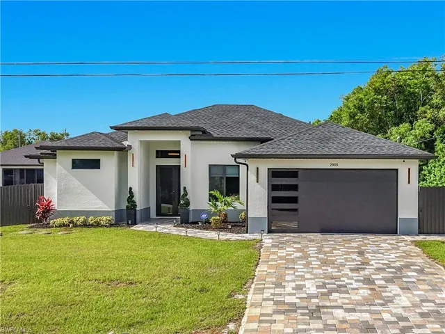 2905 4th St W, Lehigh Acres, Florida 33971