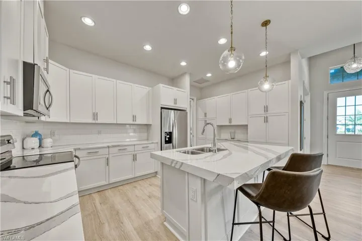 6421 Carnival Rd, Naples, Florida 34113