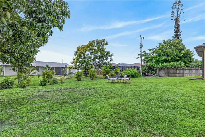 2205 Ne 1st Pl, Cape Coral, Florida 33909