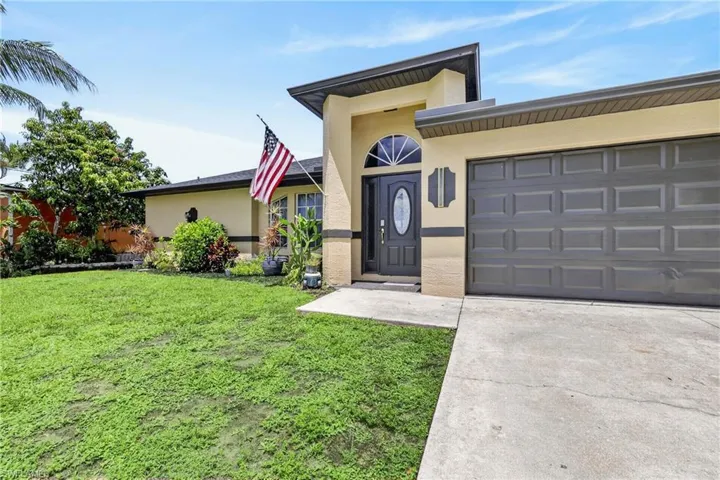 2205 Ne 1st Pl, Cape Coral, Florida 33909