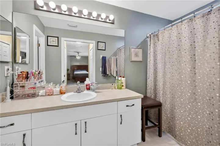 2205 Ne 1st Pl, Cape Coral, Florida 33909