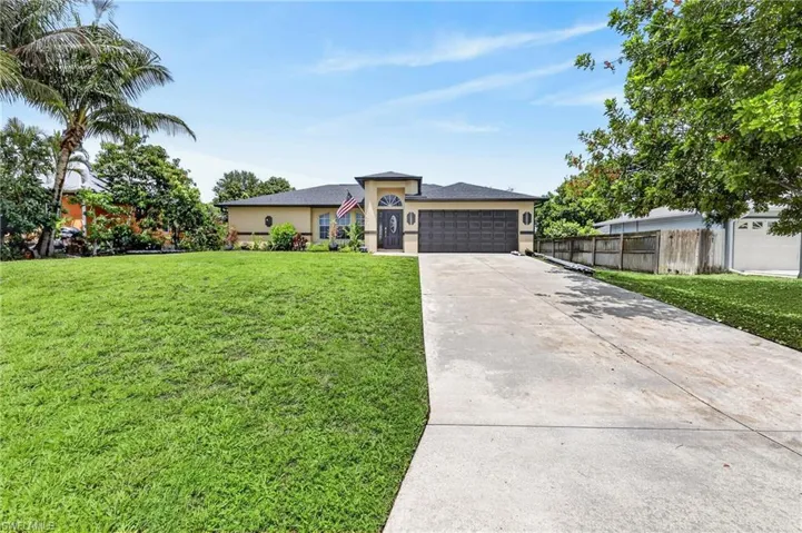 2205 Ne 1st Pl, Cape Coral, Florida 33909