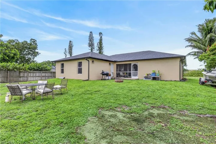 2205 Ne 1st Pl, Cape Coral, Florida 33909