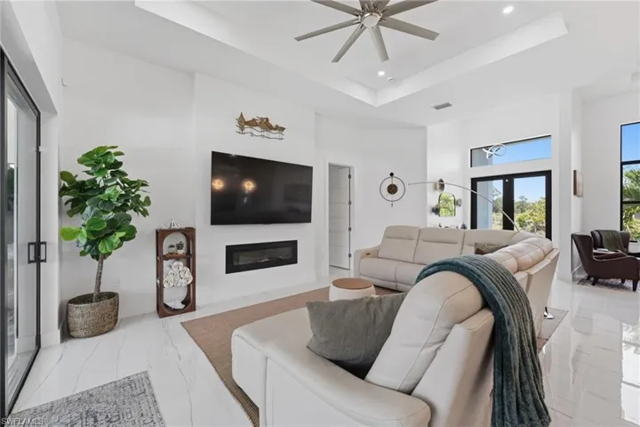 2530 SW 4th  PL, Cape Coral, FL 33914